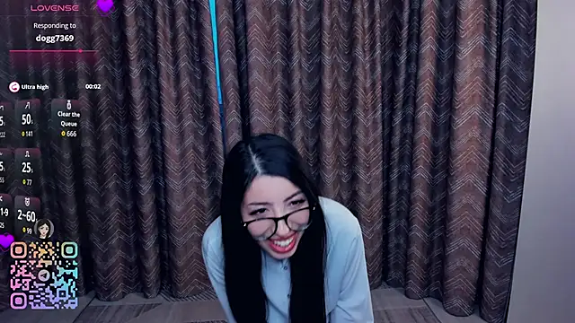 Snapshot of TonjaNeace chatting on November 30, 4:35 am TonjaNeace online show from November 30, 4:35 am