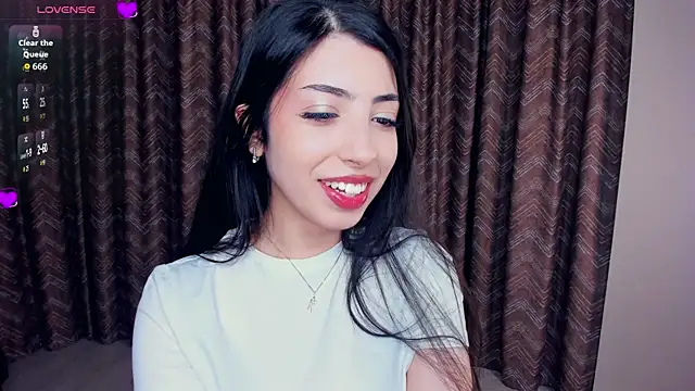 Snapshot of TonjaNeace chatting on November 19, 4:23 am TonjaNeace online show from November 19, 4:23 am