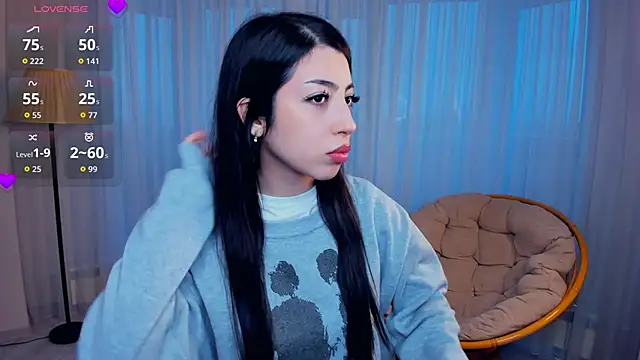 Snapshot of TonjaNeace chatting on December 2, 4:36 am TonjaNeace online show from December 2, 4:36 am