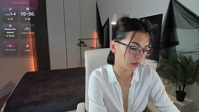 Snapshot of AsianAlis chatting on November 29, 7:41 am AsianAlis online show from November 29, 7:41 am