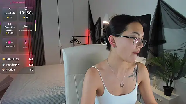 Snapshot of AsianAlis chatting on November 18, 7:50 pm AsianAlis online show from November 18, 7:50 pm