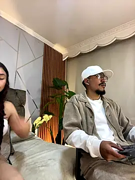 Noa N Luxy online show from November 12, 3:54 am