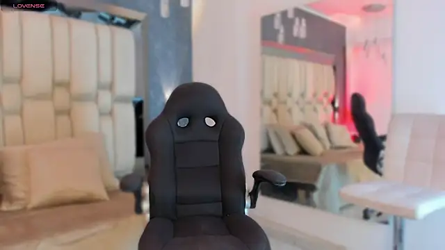  Sofiewild  online show from March 11, 8:36 pm