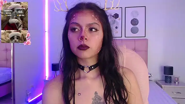 Snapshot of KikiVelvet chatting on December 16, 10:36 pm KikiVelvet online show from December 16, 10:36 pm