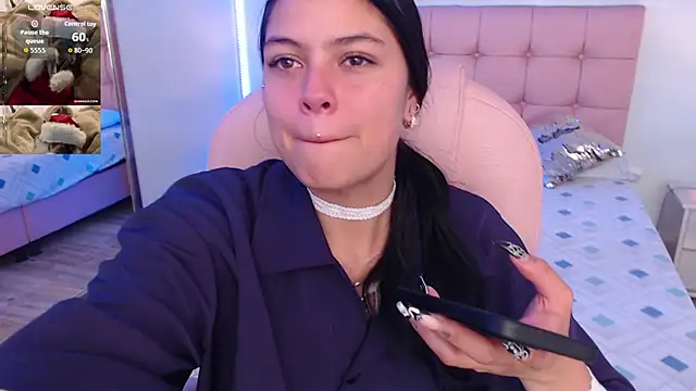 Snapshot of KikiVelvet chatting on December 4, 6:07 pm KikiVelvet online show from December 4, 6:07 pm