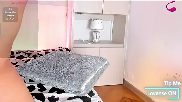 GabyMason  online show from February 7, 11:40 am