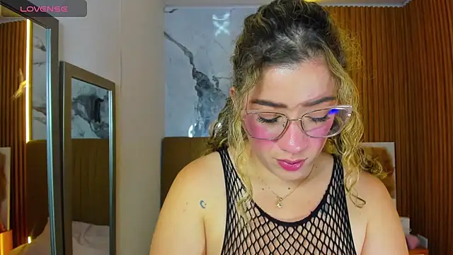 OSNAKELLER online show from April 15, 3:01 am