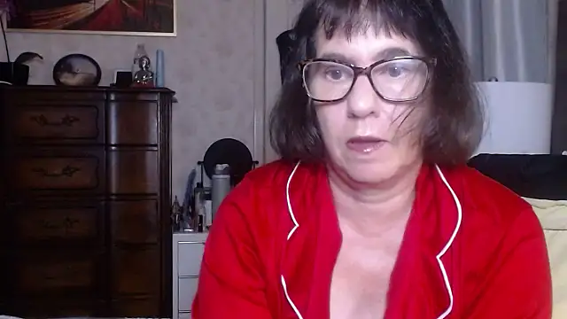BigbustedBrenda online show from December 4, 5:23 pm
