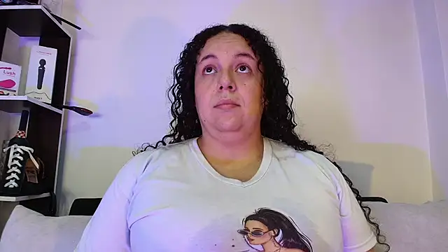 Snapshot of Natasha_Amber chatting on November 23, 4:06 pm Natasha Amber online show from November 23, 4:06 pm