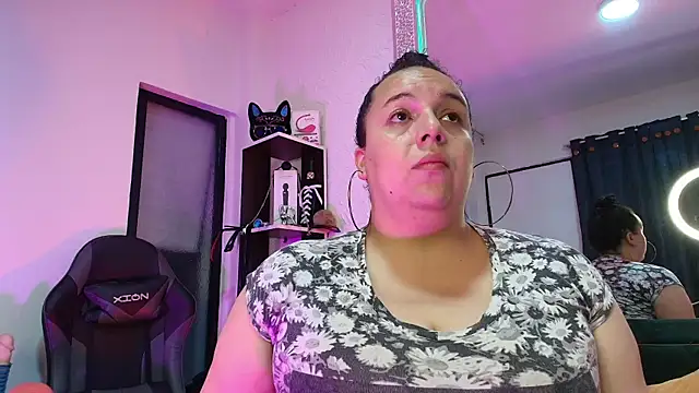 Snapshot of Natasha_Amber chatting on November 30, 1:45 pm Natasha Amber online show from November 30, 1:45 pm