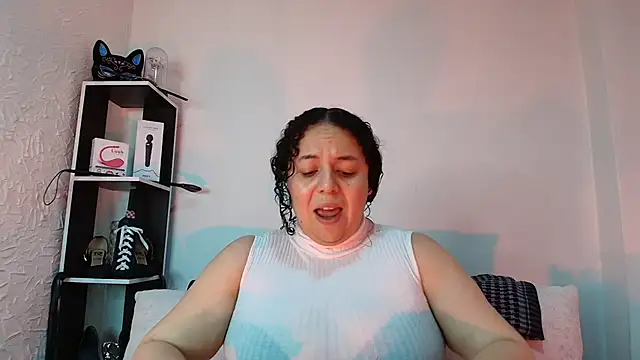 Snapshot of Natasha_Amber chatting on November 20, 1:34 pm Natasha Amber online show from November 20, 1:34 pm