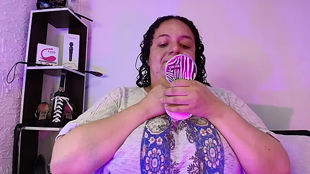 Snapshot of Natasha_Amber chatting on November 22, 1:54 pm Natasha Amber online show from November 22, 1:54 pm