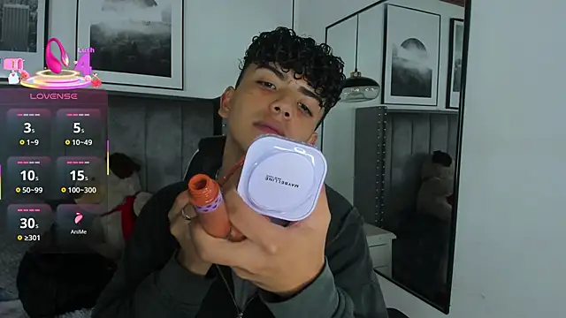 Snapshot of Niick_Twiink chatting on November 20, 9:36 pm Niick Twiink online show from November 20, 9:36 pm