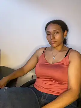 Snapshot of Lisa_Najdi chatting on October 27, 10:22 pm Lisa Najdi online show from October 27, 10:22 pm