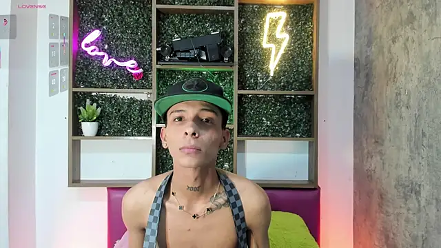 Max Steell online show from November 11, 3:01 am