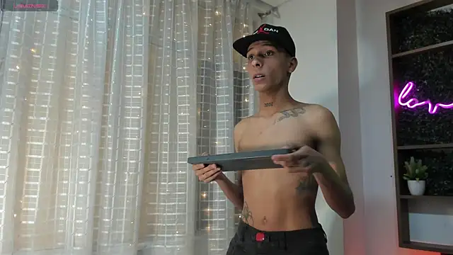 Max Steell online show from November 6, 2:26 am