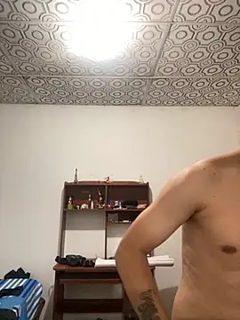 Snapshot of JOMIITALIA chatting on October 28, 6:07 pm JOMIITALIA online show from October 28, 6:07 pm