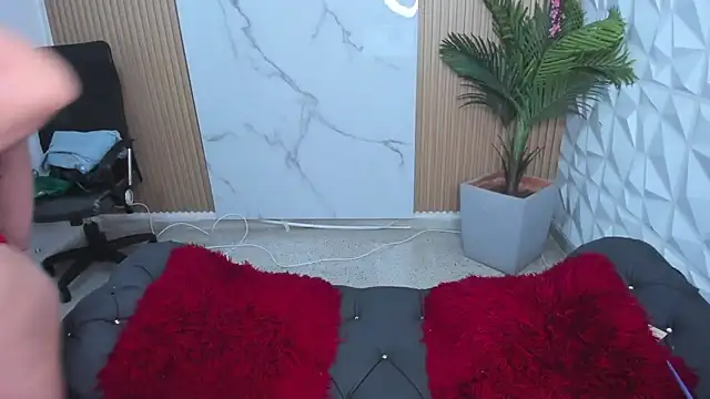 Samantharoseee  online show from November 27, 2:45 am