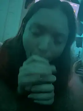 Snapshot of stonerbaby chatting on July 15, 5:03 am stonerbaby online show from July 15, 5:03 am