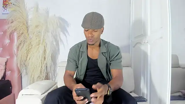 for itan online show from March 6, 12:33 pm