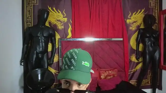 Snapshot of Scoundrel_Room chatting on November 9, 7:23 am Scoundrel Room online show from November 9, 7:23 am