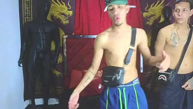 Snapshot of Scoundrel_Room chatting on November 7, 7:13 am Scoundrel Room online show from November 7, 7:13 am