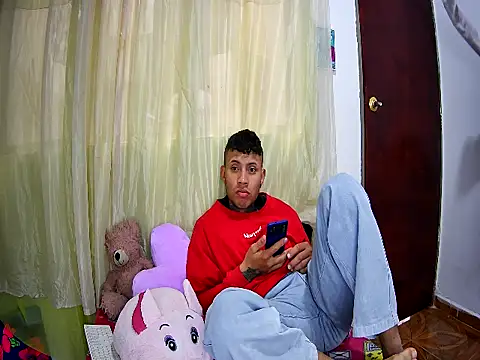 AlexaTinylicks online show from October 28, 1:32 pm