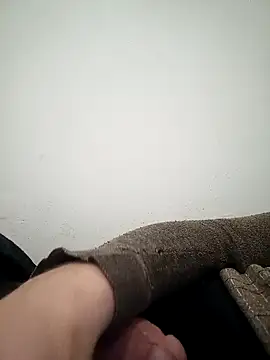 Snapshot of Fa7l1995 chatting on January 12, 12:06 am Fa7l1995 online show from January 12, 12:06 am