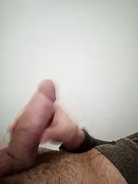 Snapshot of Fa7l1995 chatting on January 19, 12:14 am Fa7l1995 online show from January 19, 12:14 am