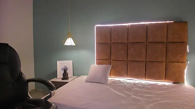 NicolasFerrer18 online show from November 9, 7:29 pm