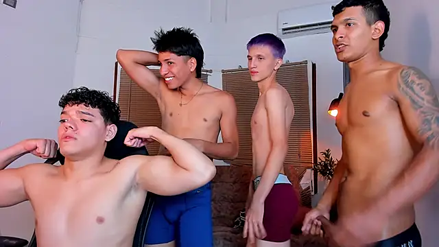 Snapshot of Amazing_BoysW chatting on November 14, 8:12 pm Amazing BoysW online show from November 14, 8:12 pm