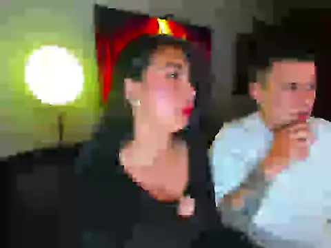 Snapshot of wolf_tatto_couple chatting on October 29, 10:31 pm wolf tatto couple online show from October 29, 10:31 pm