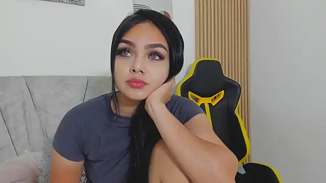 little emiily  online show from November 28, 2:23 am