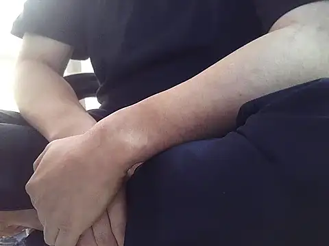 Snapshot of Stripholyday chatting on October 28, 12:00 am Stripholyday online show from October 28, 12:00 am