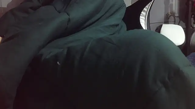 Stripholyday online show from November 18, 2:53 pm