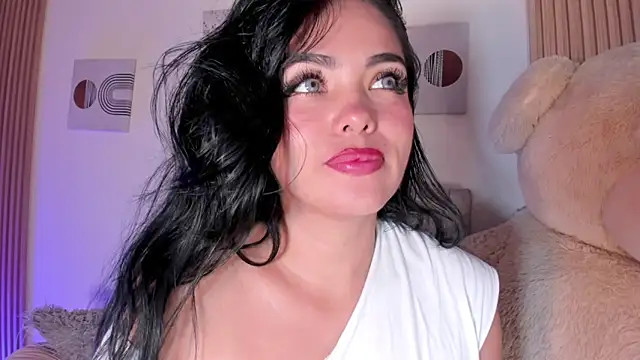 emiily little  online show from December 4, 12:42 am