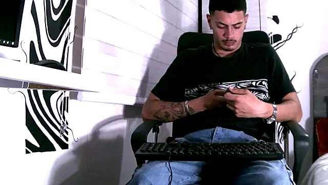 Snapshot of kai_storm420 chatting on October 30, 6:23 am kai storm420 online show from October 30, 6:23 am