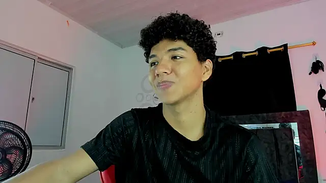 Snapshot of Maximiliano_Khalil chatting on November 30, 7:58 pm Maximiliano Khalil online show from November 30, 7:58 pm