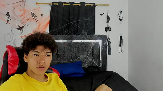 Snapshot of Maximiliano_Khalil chatting on November 1, 7:52 pm Maximiliano Khalil online show from November 1, 7:52 pm