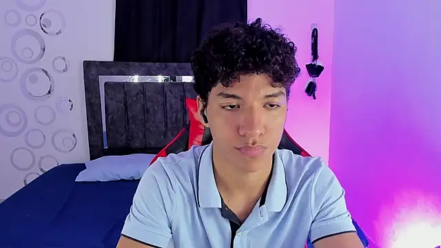 Snapshot of Maximiliano_Khalil chatting on November 15, 8:02 pm Maximiliano Khalil online show from November 15, 8:02 pm