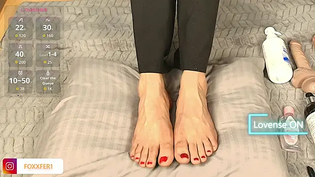 FernandaFox  online show from April 2, 3:46 am