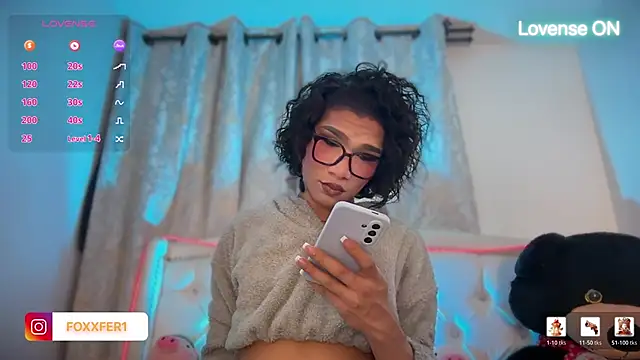 Snapshot of FernandaFox_ chatting on June 11, 3:58 am FernandaFox online show from June 11, 3:58 am