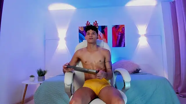 KamiSuarez online show from November 27, 6:30 pm