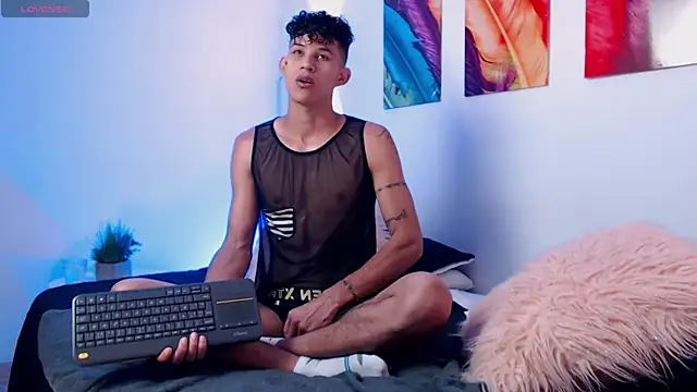 KamiSuarez online show from April 8, 6:42 pm