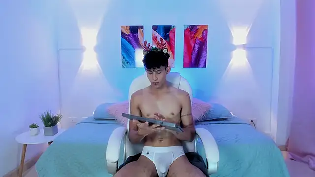 KamiSuarez online show from November 24, 6:30 pm