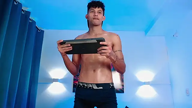 KamiSuarez online show from January 15, 7:39 pm