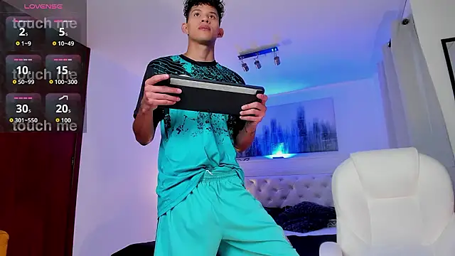 KamiSuarez online show from February 24, 6:31 pm