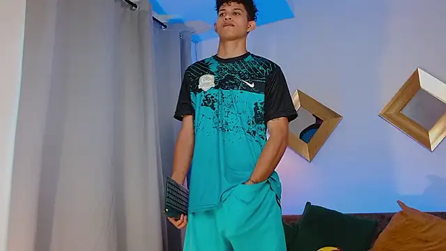 KamiSuarez online show from February 2, 6:40 pm