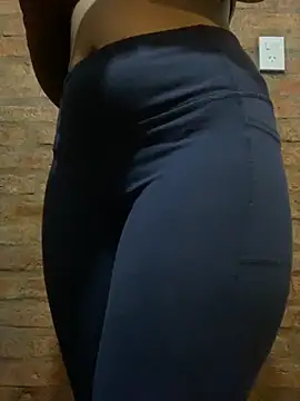 Snapshot of Catalina244 chatting on October 30, 2:21 am Catalina244 online show from October 30, 2:21 am