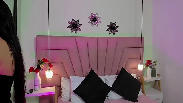 Kim Luna1 online show from February 23, 3:08 am